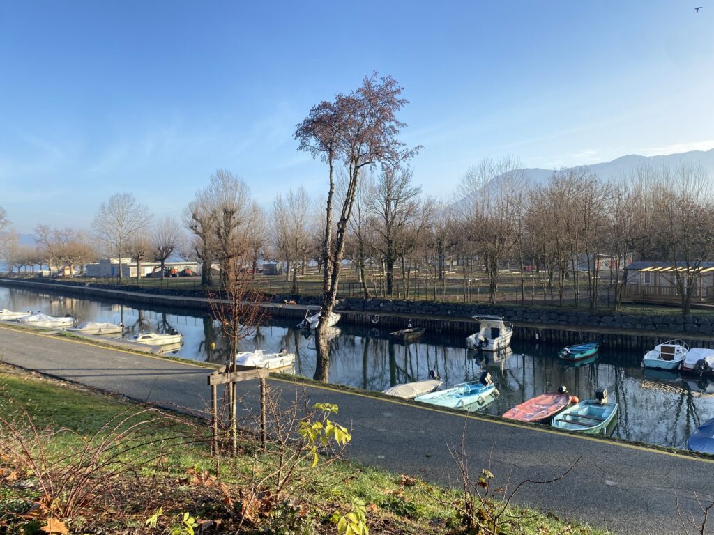 25 12 17 09 51 44 1774